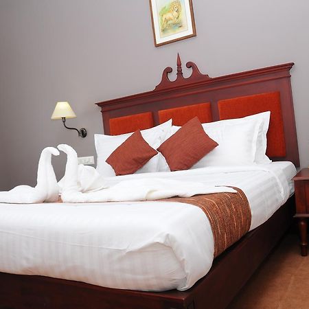 Vijayapark Hotel Kaduturutti Εξωτερικό φωτογραφία