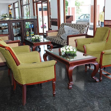 Vijayapark Hotel Kaduturutti Εξωτερικό φωτογραφία