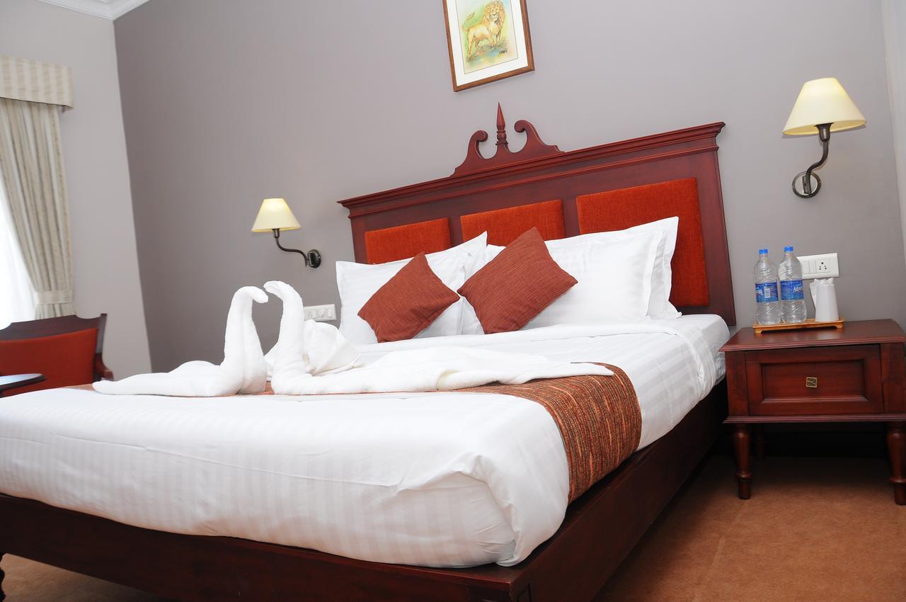Vijayapark Hotel Kaduturutti Εξωτερικό φωτογραφία